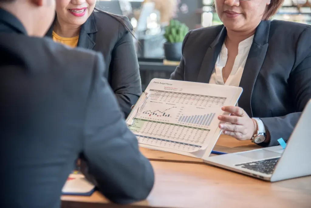 Comparadores de seguros ventajas y riesgos de usarlos