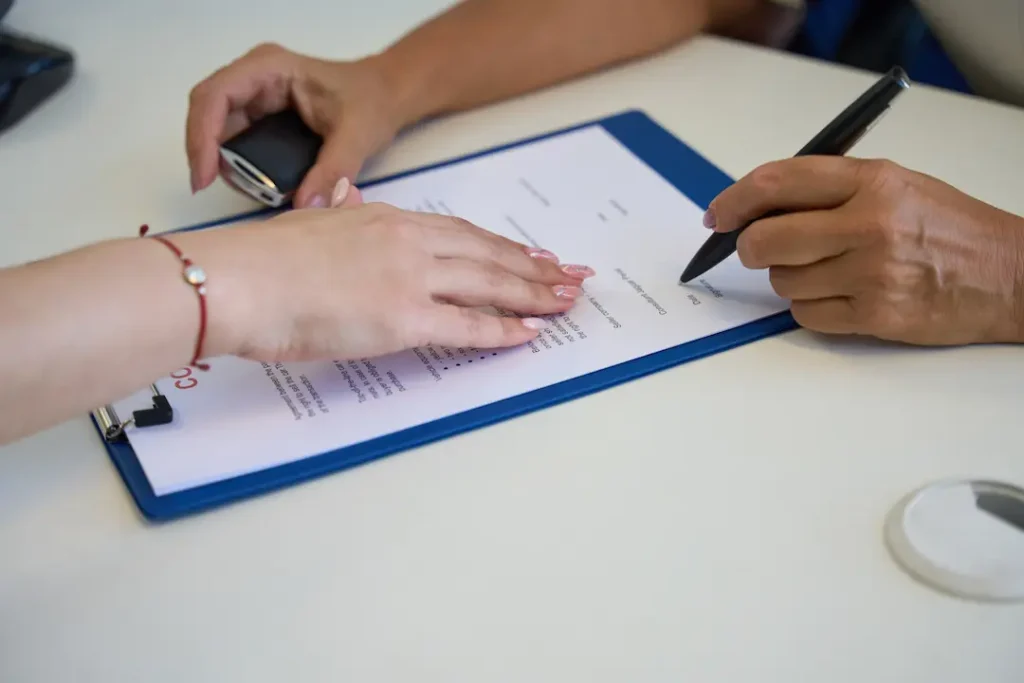 Consejos prácticos para leer la letra pequeña sin agobiarte