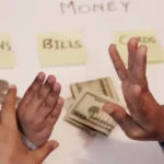 Cómo tomar mejores decisiones financieras usando la psicología del dinero