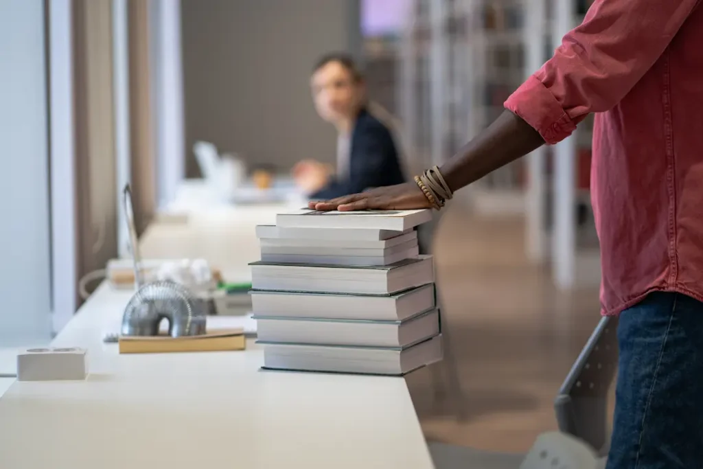 Libros y recursos de finanzas que todo principiante debería conocer