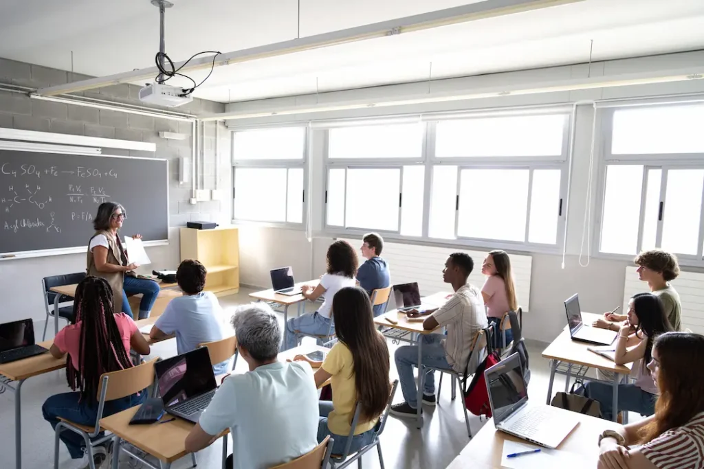 la educación financiera debería enseñarse en las aulas